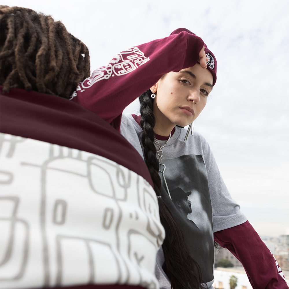 Line Sketch Embroidered Crewneck